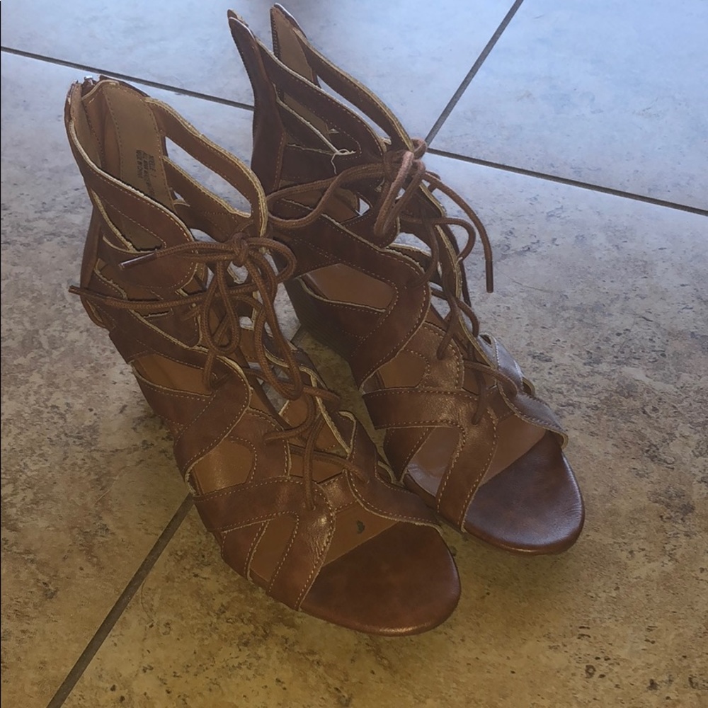 Brown wedges